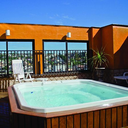 Cachoeiro Plaza Hotel Кашуейру-ді-Ітапемірін Екстер'єр фото
