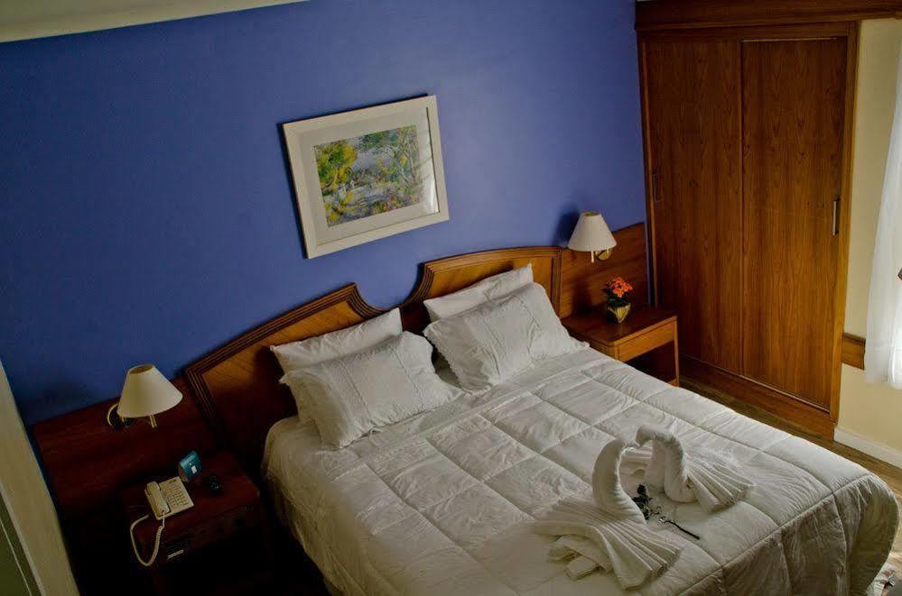 Cachoeiro Plaza Hotel Кашуейру-ді-Ітапемірін Екстер'єр фото