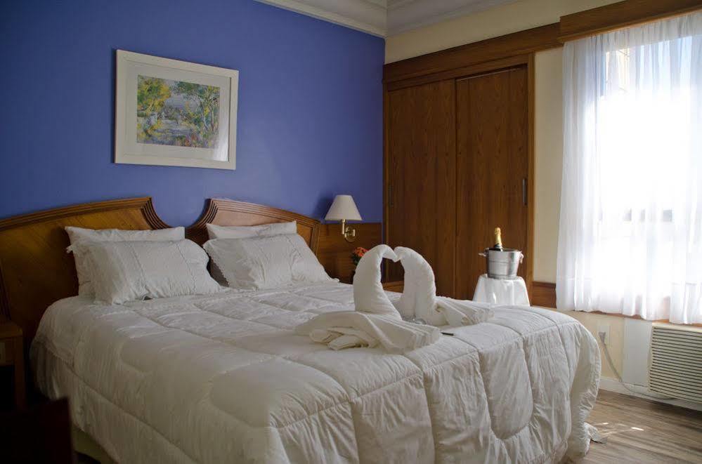 Cachoeiro Plaza Hotel Кашуейру-ді-Ітапемірін Екстер'єр фото