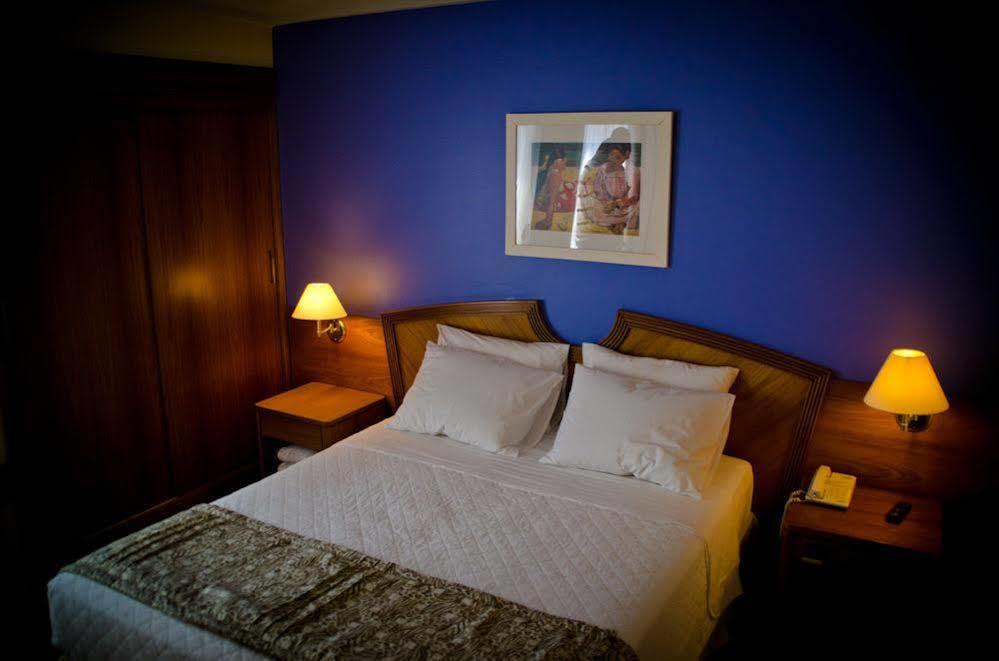 Cachoeiro Plaza Hotel Кашуейру-ді-Ітапемірін Екстер'єр фото