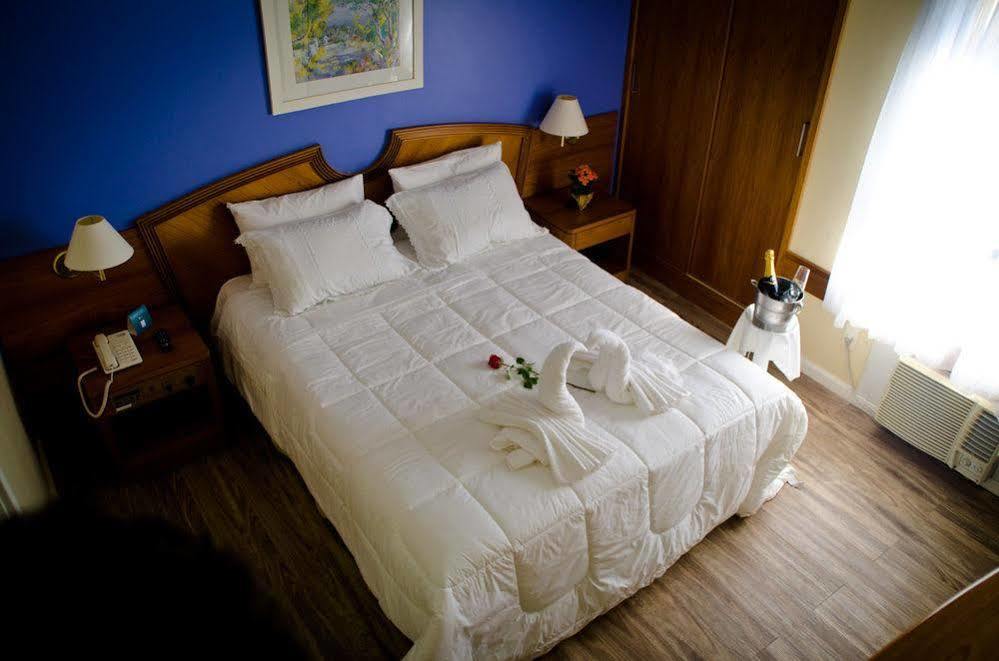 Cachoeiro Plaza Hotel Кашуейру-ді-Ітапемірін Екстер'єр фото